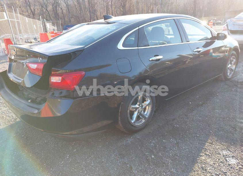 Photo 4 of 2016 Chevrolet Malibu 1FL (VIN 1G1ZC5ST0GF188408)