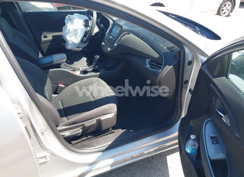 Photo 5 of 2017 Chevrolet Malibu 1FL (VIN 1G1ZC5ST0HF264811)