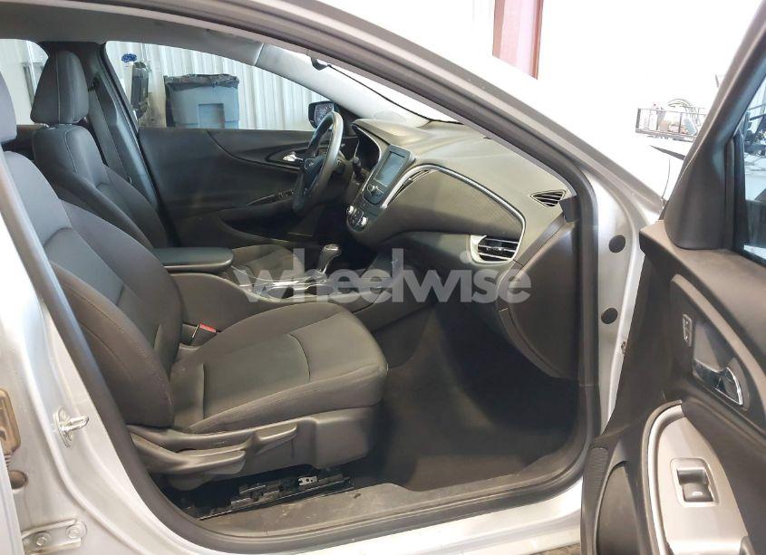 Photo 5 of 2017 Chevrolet Malibu 1FL (VIN 1G1ZC5ST1HF234829)