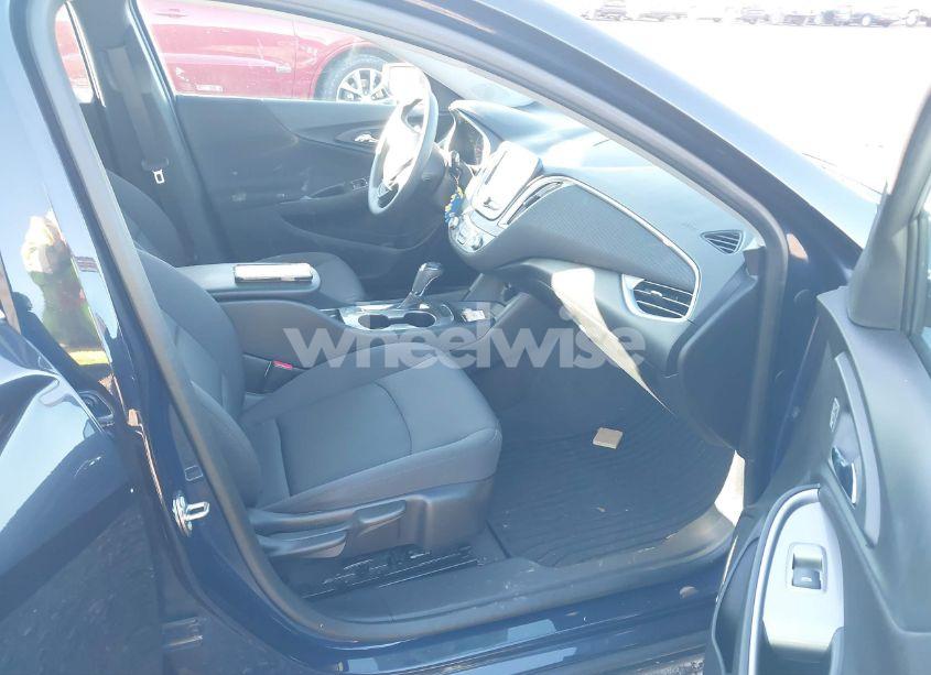 Photo 5 of 2017 Chevrolet Malibu 1FL (VIN 1G1ZC5ST1HF256149)