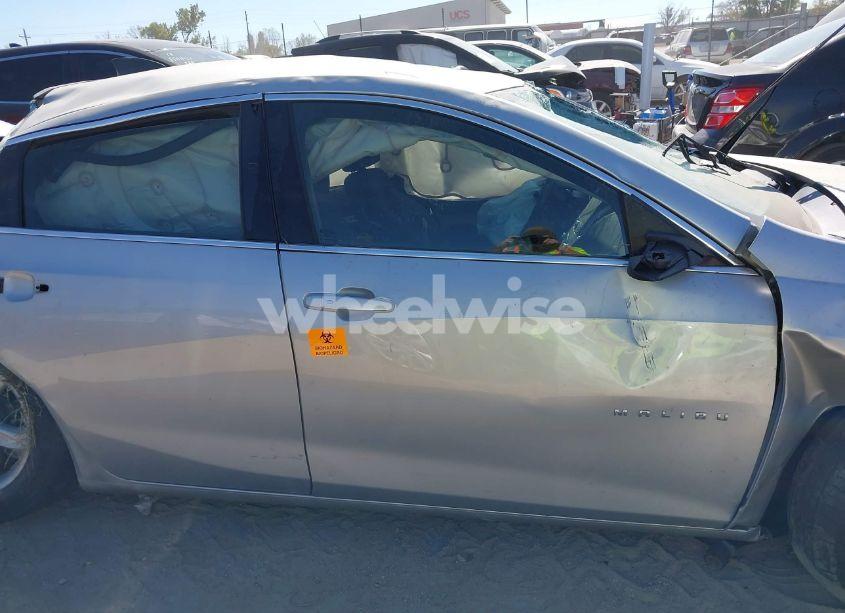 Photo 12 of 2019 Chevrolet Malibu 1FL (VIN 1G1ZC5ST1KF138058)