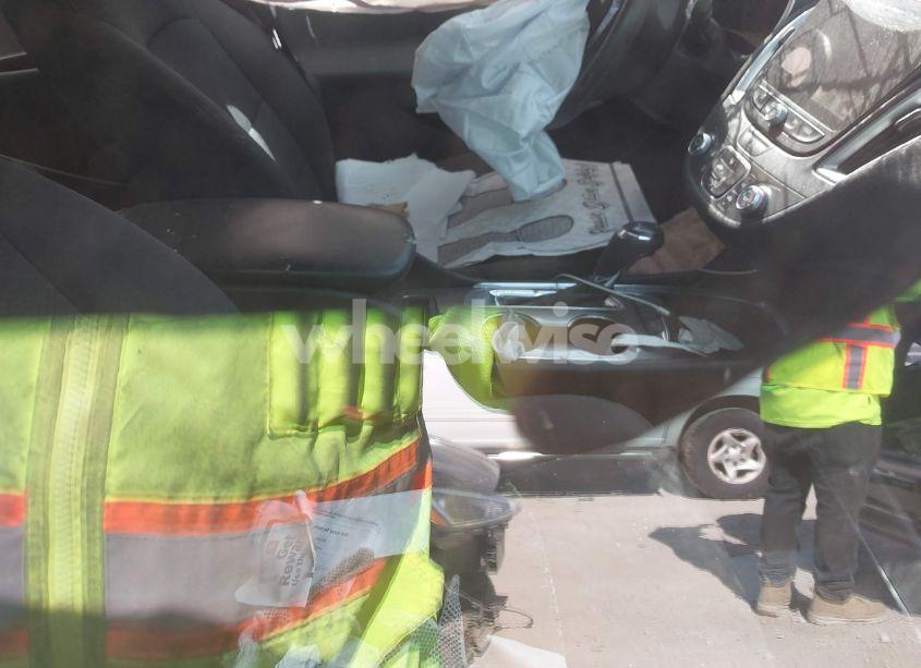 Photo 5 of 2019 Chevrolet Malibu 1FL (VIN 1G1ZC5ST1KF138058)