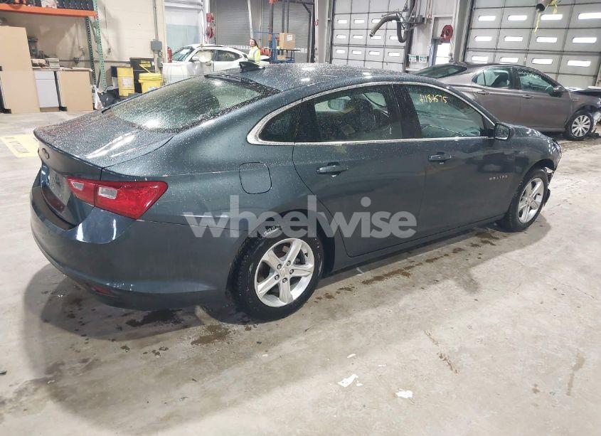 Photo 4 of 2020 Chevrolet Malibu FWD 1FL (VIN 1G1ZC5ST1LF101867)