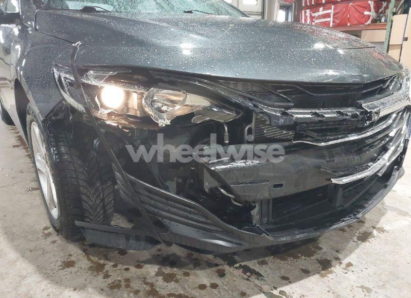 Photo 6 of 2020 Chevrolet Malibu FWD 1FL (VIN 1G1ZC5ST1LF101867)