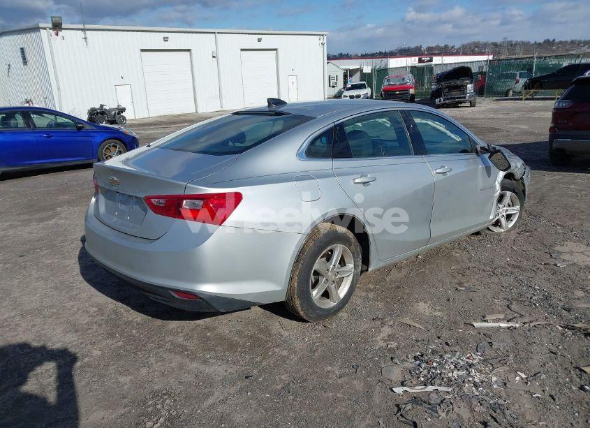 Photo 4 of 2021 Chevrolet Malibu FWD 1FL (VIN 1G1ZC5ST1MF009224)