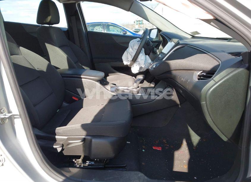 Photo 5 of 2021 Chevrolet Malibu FWD 1FL (VIN 1G1ZC5ST1MF009224)