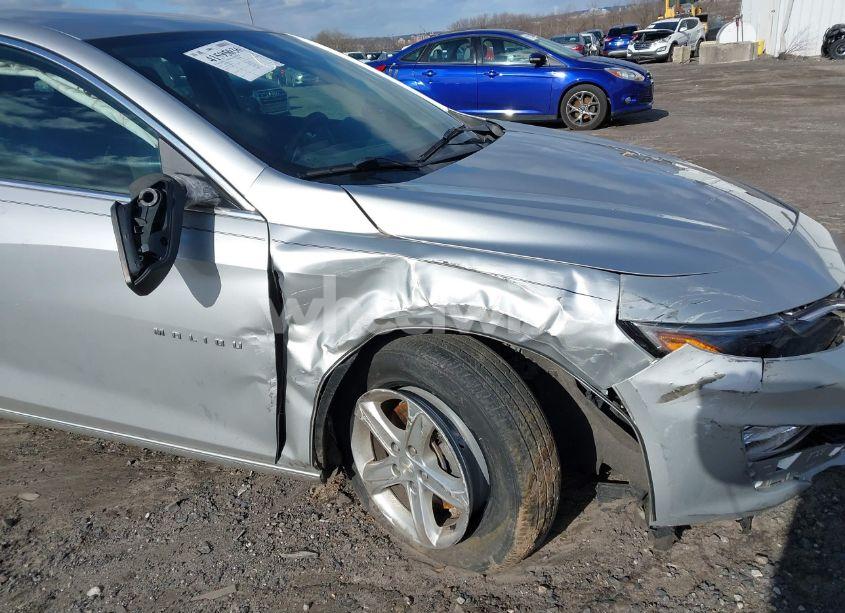 Photo 6 of 2021 Chevrolet Malibu FWD 1FL (VIN 1G1ZC5ST1MF009224)