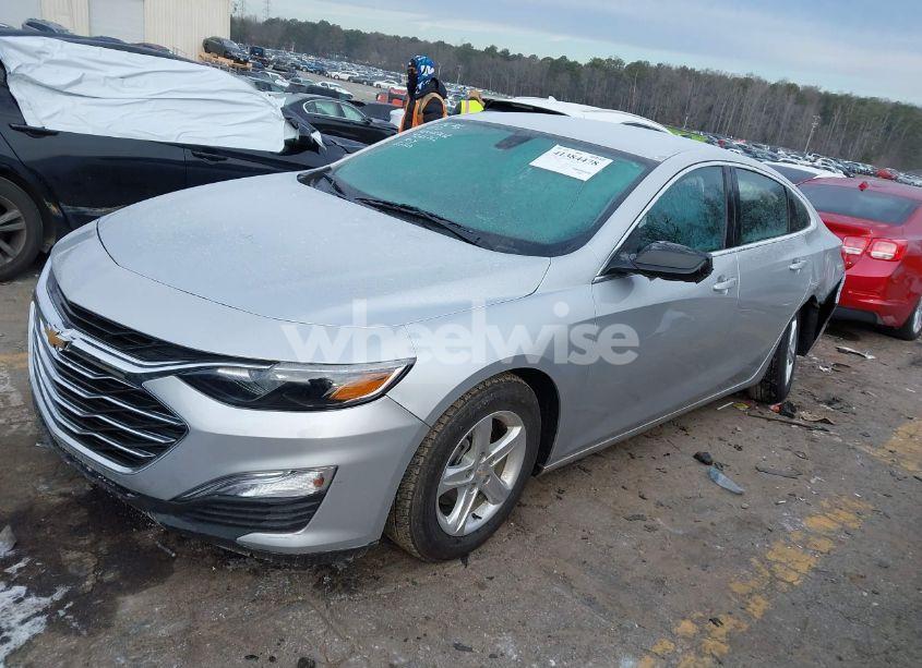 Photo 2 of 2021 Chevrolet Malibu FWD 1FL (VIN 1G1ZC5ST1MF082268)