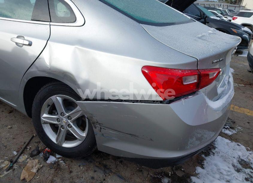 Photo 6 of 2021 Chevrolet Malibu FWD 1FL (VIN 1G1ZC5ST1MF082268)