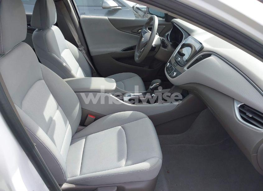 Photo 5 of 2022 Chevrolet Malibu FWD 1FL (VIN 1G1ZC5ST1NF148707)