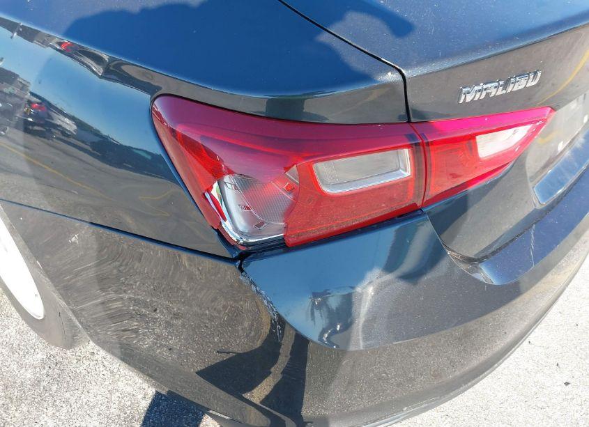 Photo 17 of 2018 Chevrolet Malibu 1FL (VIN 1G1ZC5ST2JF203403)