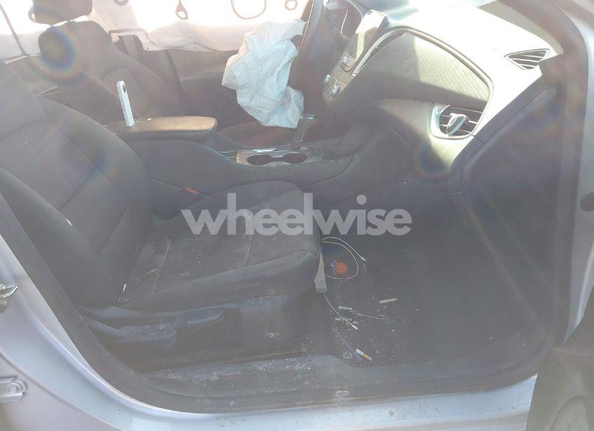 Photo 5 of 2019 Chevrolet Malibu 1FL (VIN 1G1ZC5ST2KF222177)