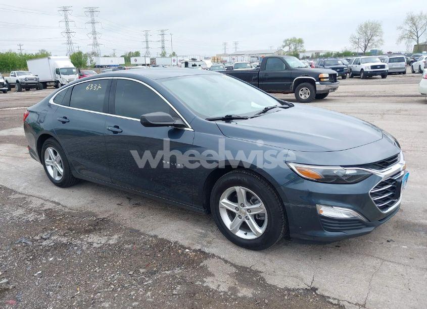 2020 Chevrolet Malibu FWD 1FL (VIN 1G1ZC5ST2LF079927) main photo