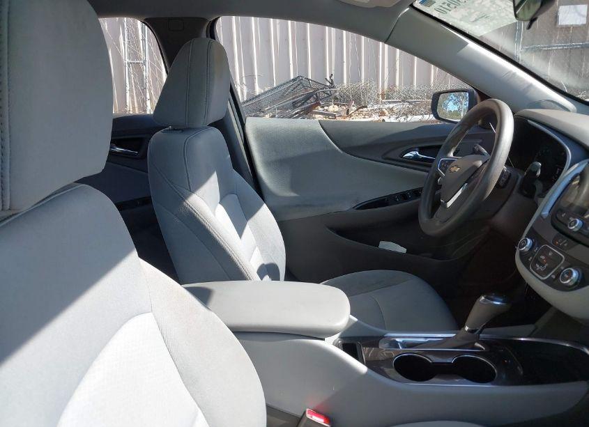 Photo 5 of 2020 Chevrolet Malibu FWD 1FL (VIN 1G1ZC5ST2LF107175)
