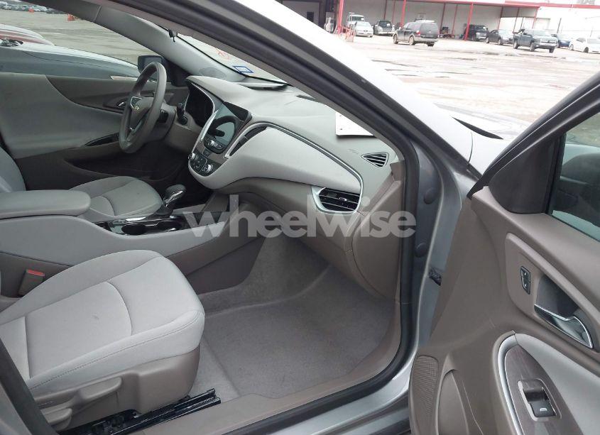 Photo 5 of 2024 Chevrolet Malibu FWD 1FL (VIN 1G1ZC5ST2RF108805)