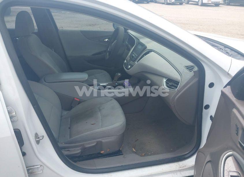 Photo 5 of 2016 Chevrolet Malibu 1FL (VIN 1G1ZC5ST3GF212524)