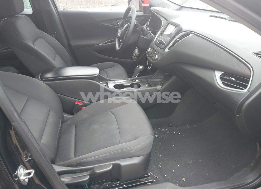 Photo 5 of 2017 Chevrolet Malibu 1FL (VIN 1G1ZC5ST3HF265757)