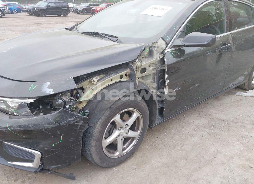 Photo 6 of 2017 Chevrolet Malibu 1FL (VIN 1G1ZC5ST3HF265757)