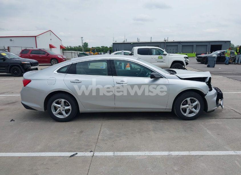 Photo 13 of 2018 Chevrolet Malibu 1FL (VIN 1G1ZC5ST3JF100006)