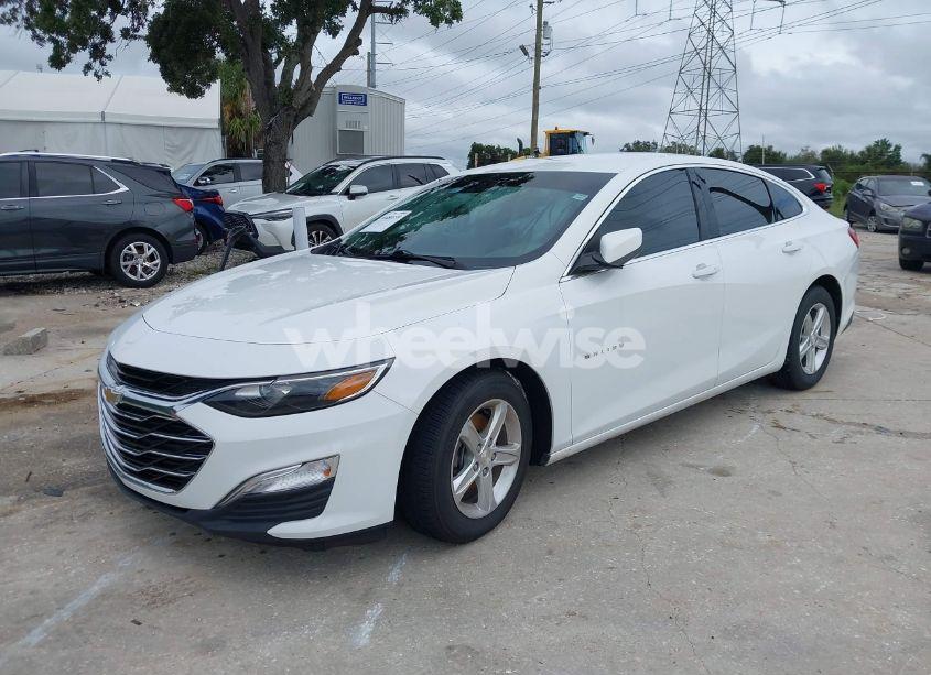 Photo 2 of 2020 Chevrolet Malibu FWD 1FL (VIN 1G1ZC5ST3LF082366)