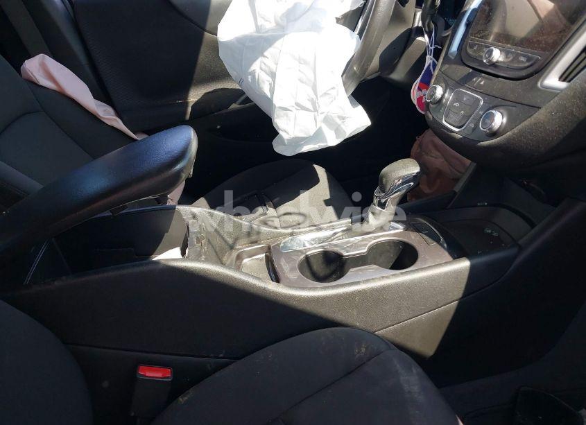 Photo 5 of 2022 Chevrolet Malibu FWD 1FL (VIN 1G1ZC5ST3NF185564)