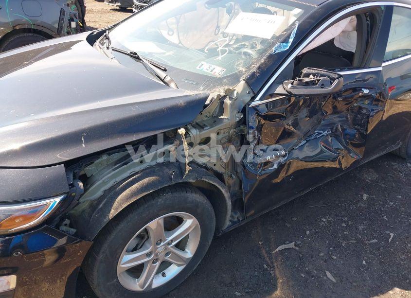 Photo 6 of 2022 Chevrolet Malibu FWD 1FL (VIN 1G1ZC5ST3NF185564)