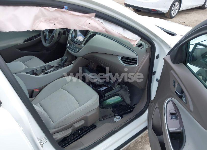 Photo 5 of 2024 Chevrolet Malibu FWD 1FL (VIN 1G1ZC5ST3RF226197)