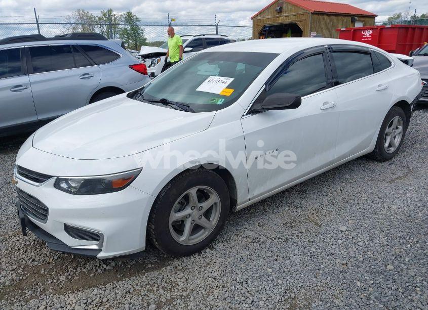 Photo 2 of 2016 Chevrolet Malibu 1FL (VIN 1G1ZC5ST4GF219174)