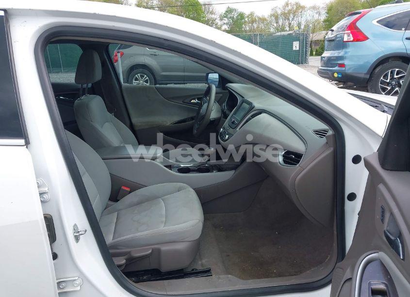 Photo 5 of 2016 Chevrolet Malibu 1FL (VIN 1G1ZC5ST4GF219174)