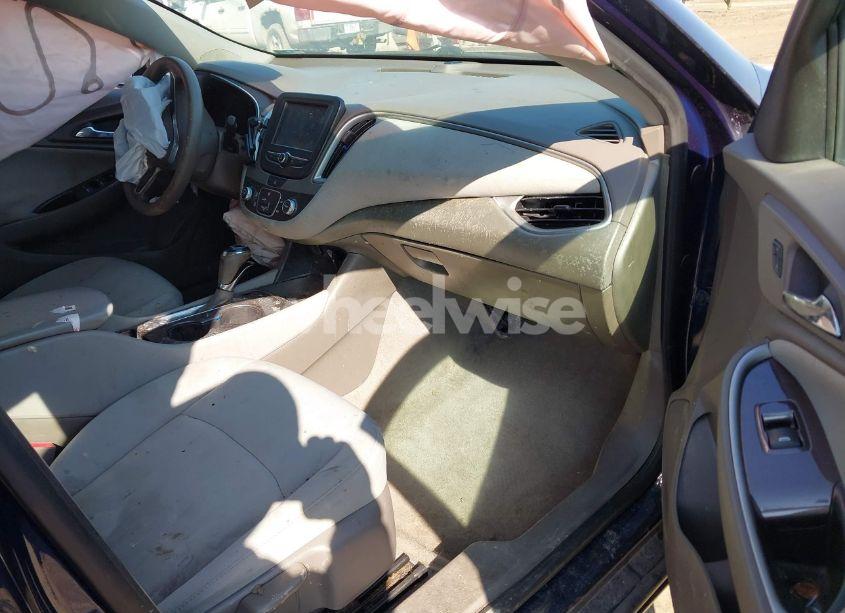 Photo 5 of 2017 Chevrolet Malibu 1FL (VIN 1G1ZC5ST4HF187215)