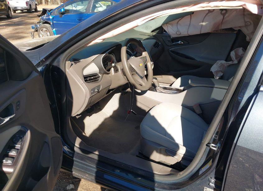 Photo 5 of 2019 Chevrolet Malibu 1FL (VIN 1G1ZC5ST4KF121979)