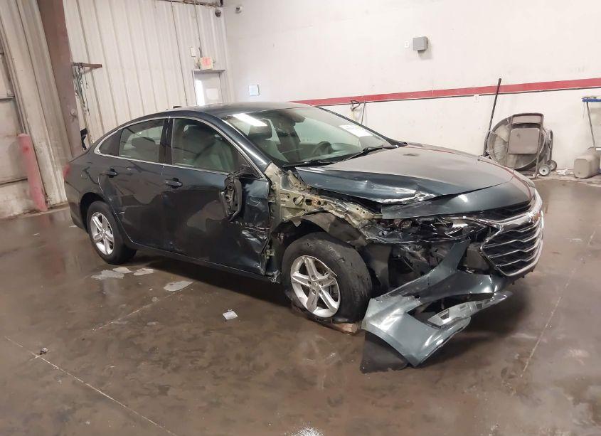 2020 Chevrolet Malibu FWD 1FL (VIN 1G1ZC5ST4LF106979) main photo