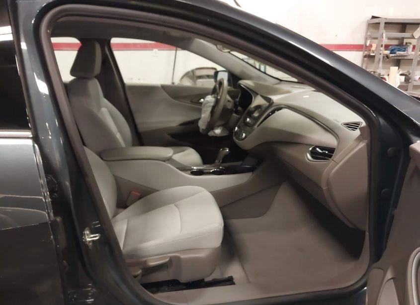 Photo 5 of 2020 Chevrolet Malibu FWD 1FL (VIN 1G1ZC5ST4LF106979)