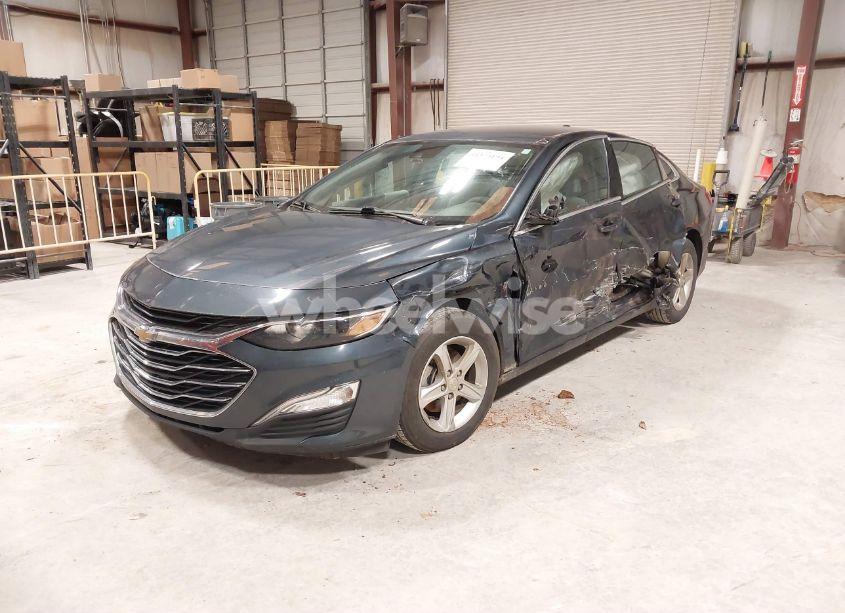 Photo 2 of 2020 Chevrolet Malibu FWD 1FL (VIN 1G1ZC5ST4LF142767)