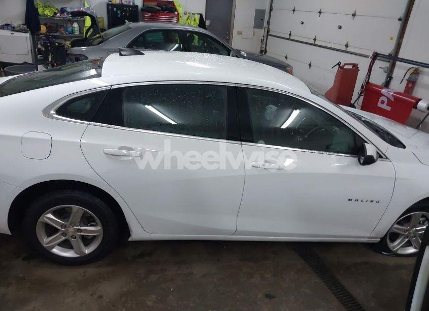 Photo 14 of 2021 Chevrolet Malibu FWD 1FL (VIN 1G1ZC5ST4MF085276)