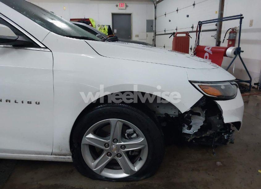 Photo 18 of 2021 Chevrolet Malibu FWD 1FL (VIN 1G1ZC5ST4MF085276)