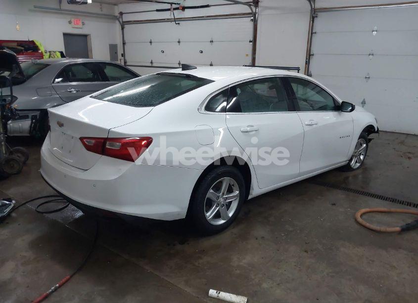 Photo 4 of 2021 Chevrolet Malibu FWD 1FL (VIN 1G1ZC5ST4MF085276)