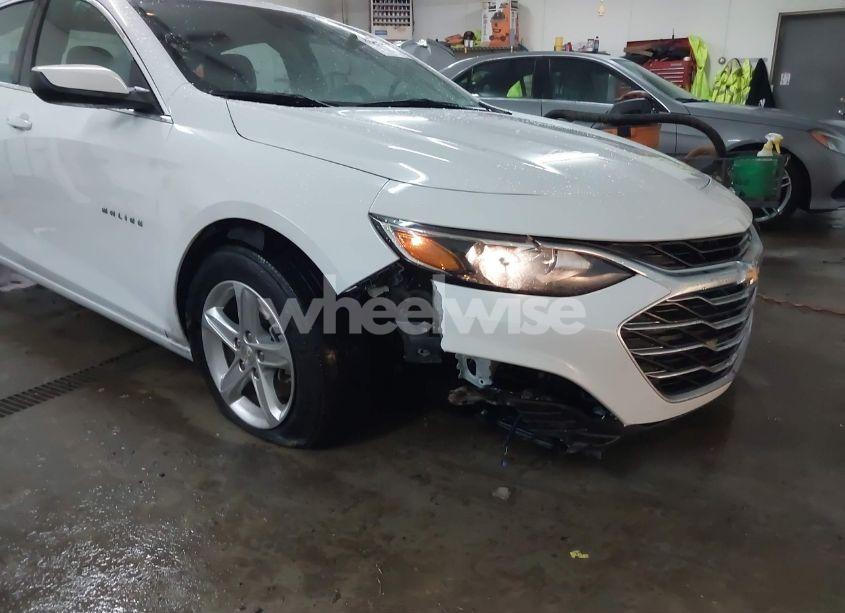 Photo 6 of 2021 Chevrolet Malibu FWD 1FL (VIN 1G1ZC5ST4MF085276)