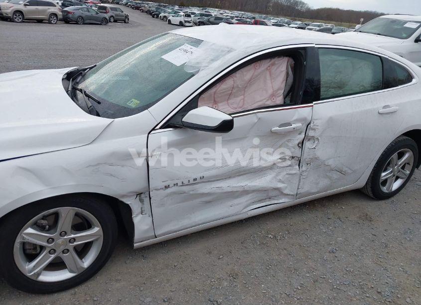 Photo 6 of 2021 Chevrolet Malibu FWD 1FL (VIN 1G1ZC5ST4MF087738)
