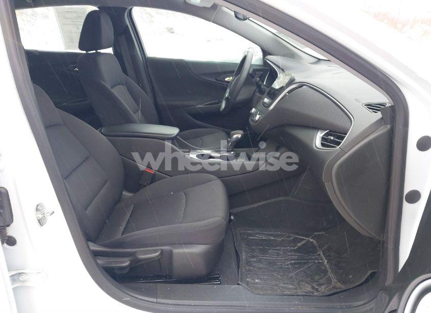 Photo 5 of 2023 Chevrolet Malibu FWD 1FL (VIN 1G1ZC5ST4PF155377)