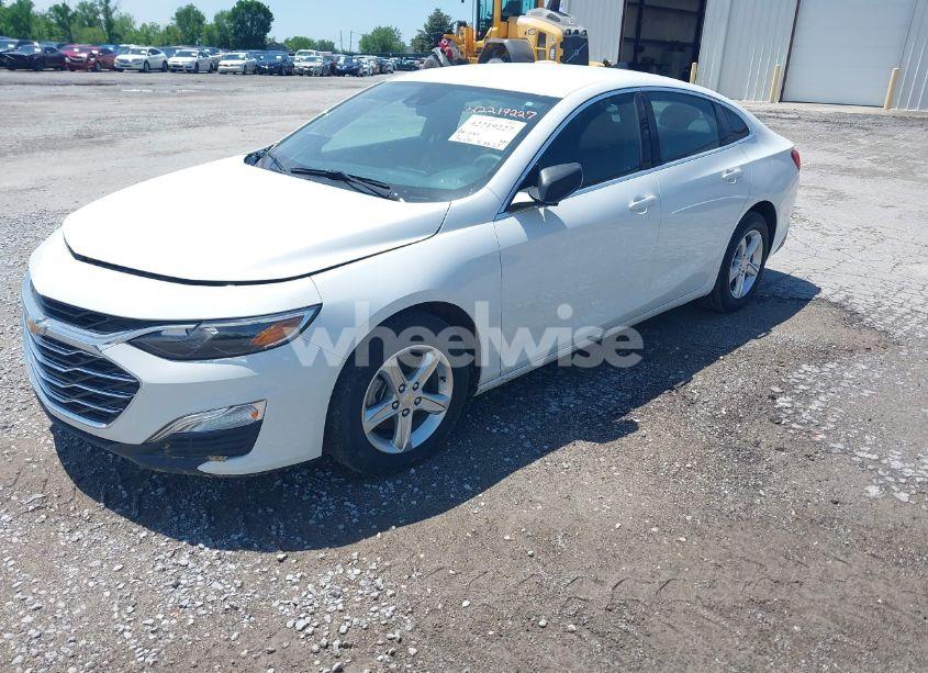 Photo 2 of 2023 Chevrolet Malibu FWD 1FL (VIN 1G1ZC5ST4PF213729)