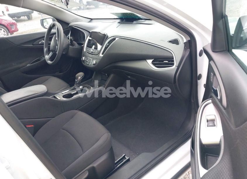 Photo 5 of 2023 Chevrolet Malibu FWD 1FL (VIN 1G1ZC5ST4PF213729)