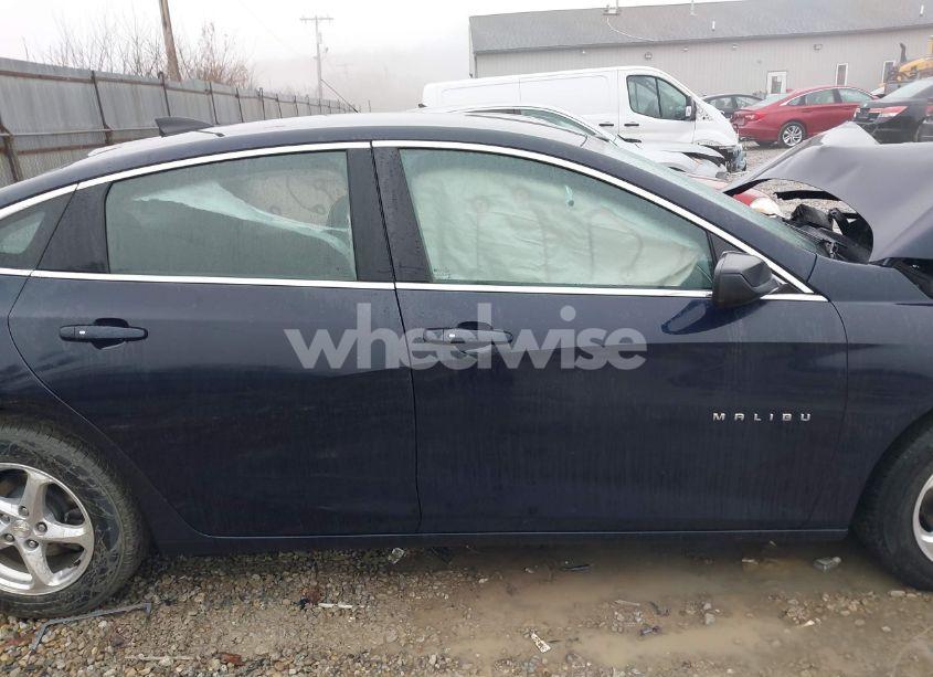 Photo 13 of 2017 Chevrolet Malibu 1FL (VIN 1G1ZC5ST5HF257286)