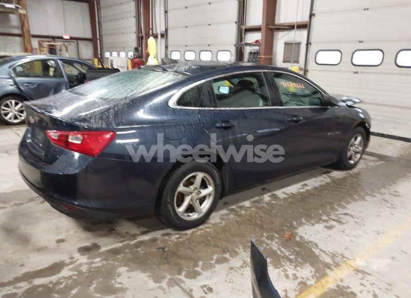 Photo 4 of 2017 Chevrolet Malibu 1FL (VIN 1G1ZC5ST5HF263749)
