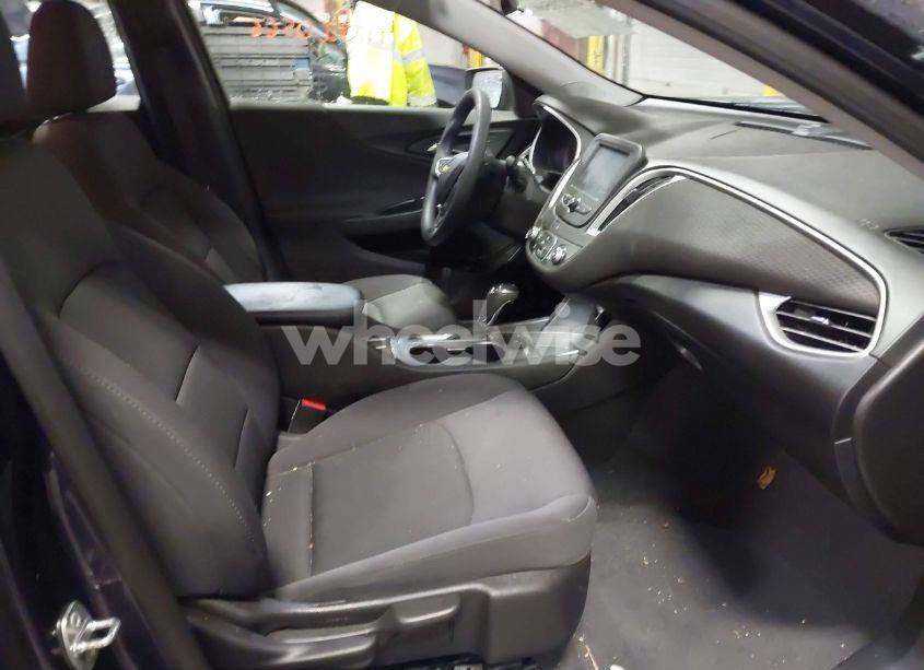 Photo 5 of 2017 Chevrolet Malibu 1FL (VIN 1G1ZC5ST5HF263749)