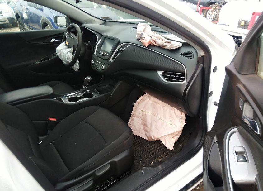 Photo 5 of 2018 Chevrolet Malibu 1FL (VIN 1G1ZC5ST5JF196124)