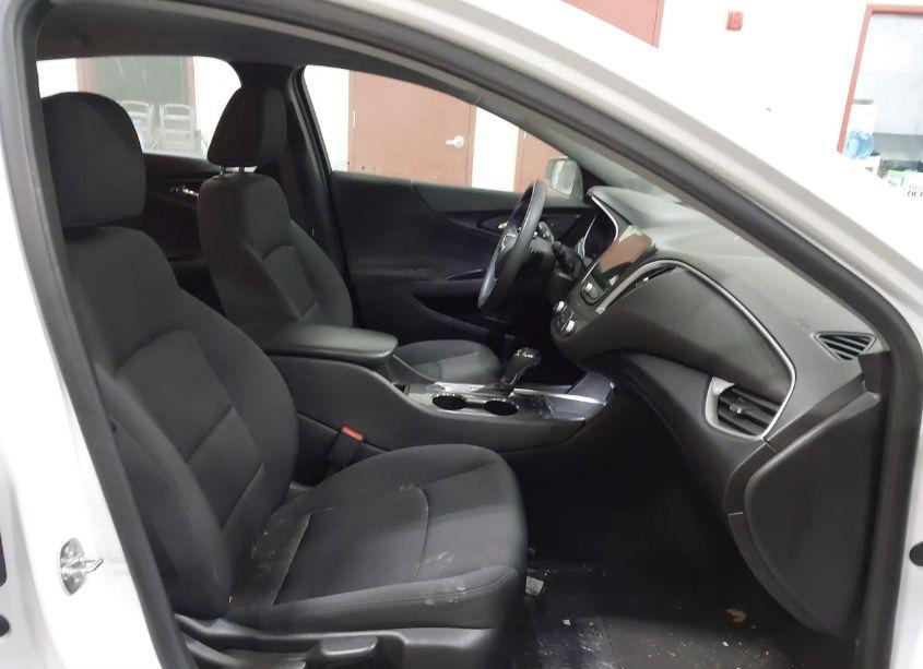 Photo 5 of 2020 Chevrolet Malibu FWD 1FL (VIN 1G1ZC5ST5LF145483)
