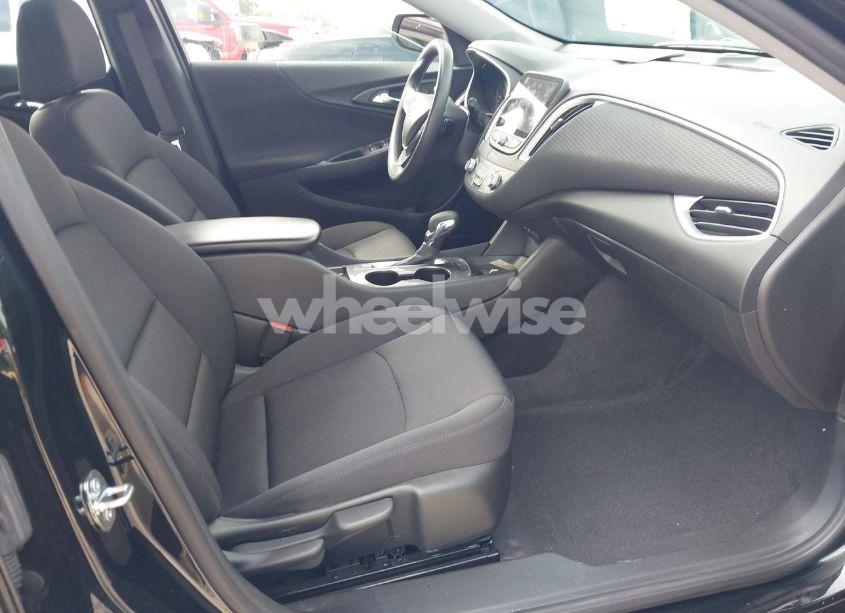 Photo 5 of 2023 Chevrolet Malibu FWD 1FL (VIN 1G1ZC5ST5PF123618)