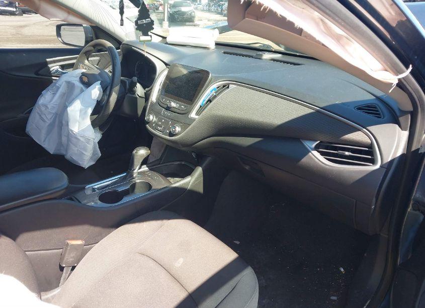 Photo 5 of 2020 Chevrolet Malibu FWD 1FL (VIN 1G1ZC5ST6LF058434)