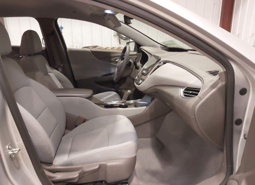 Photo 5 of 2020 Chevrolet Malibu FWD 1FL (VIN 1G1ZC5ST6LF140986)